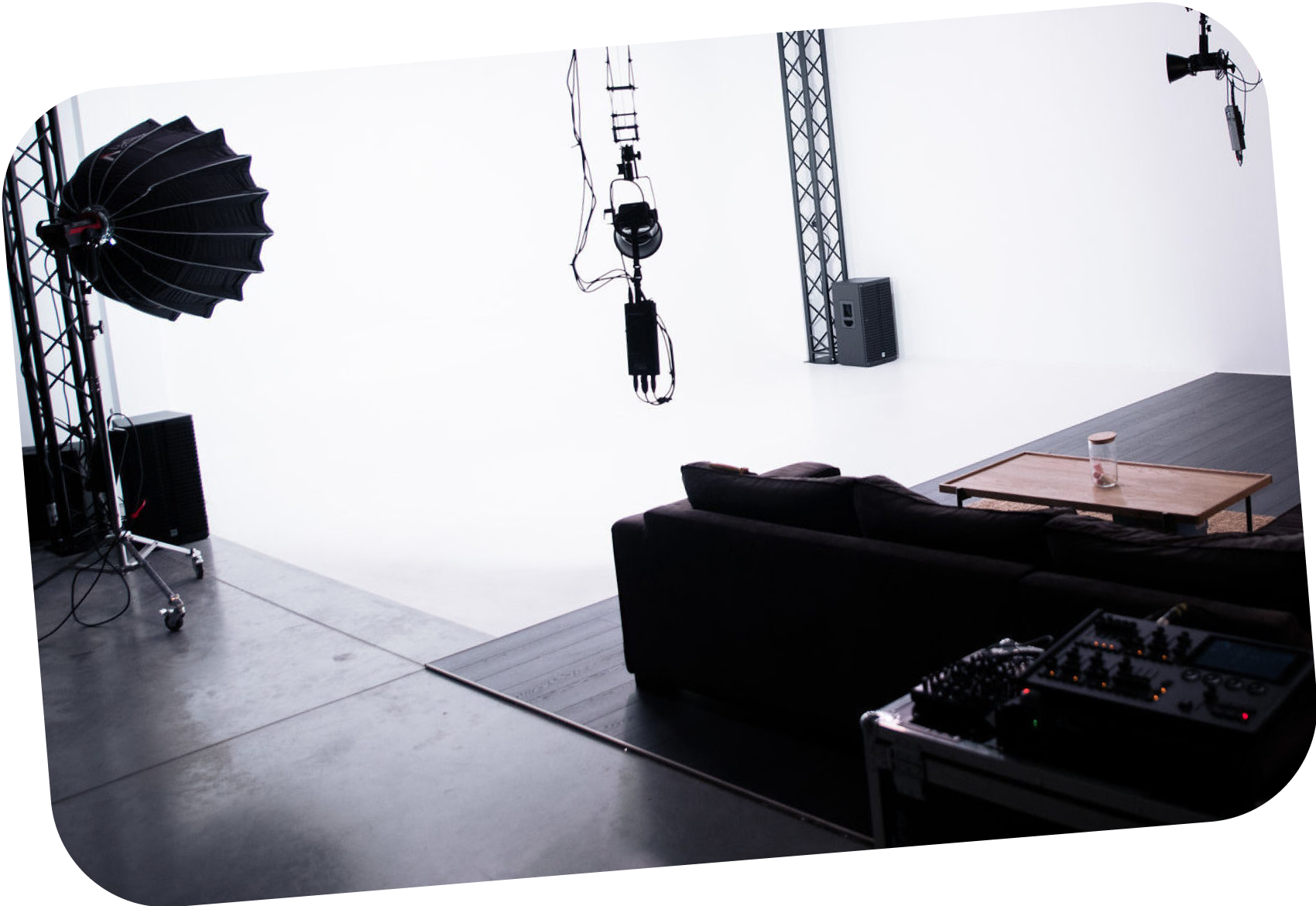 Caméras Vidéo. Divers équipements De Studio Vidéo Ou Photo | Vecteur Premium